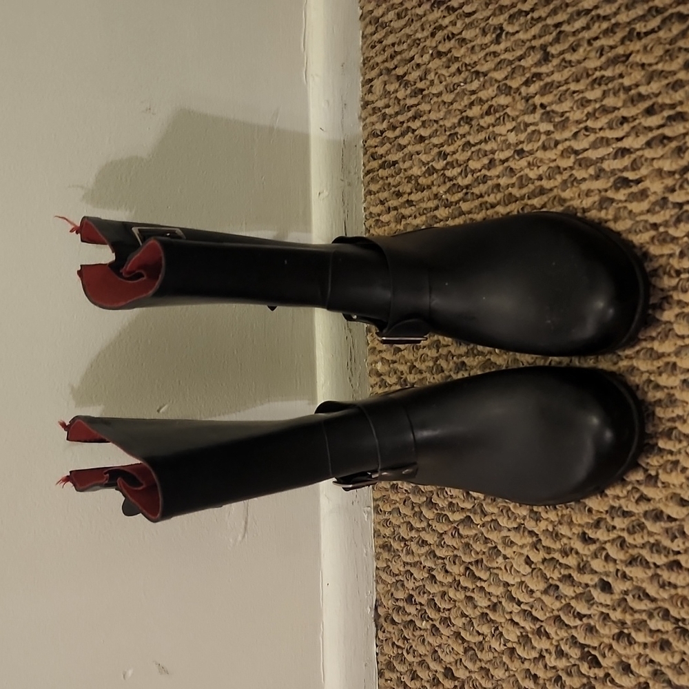Steve Madden Rain Boots size 9